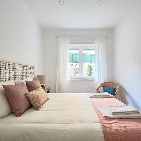 Belem Light Filled Apt With Patio, By Timecooler Lisboa Exteriör bild