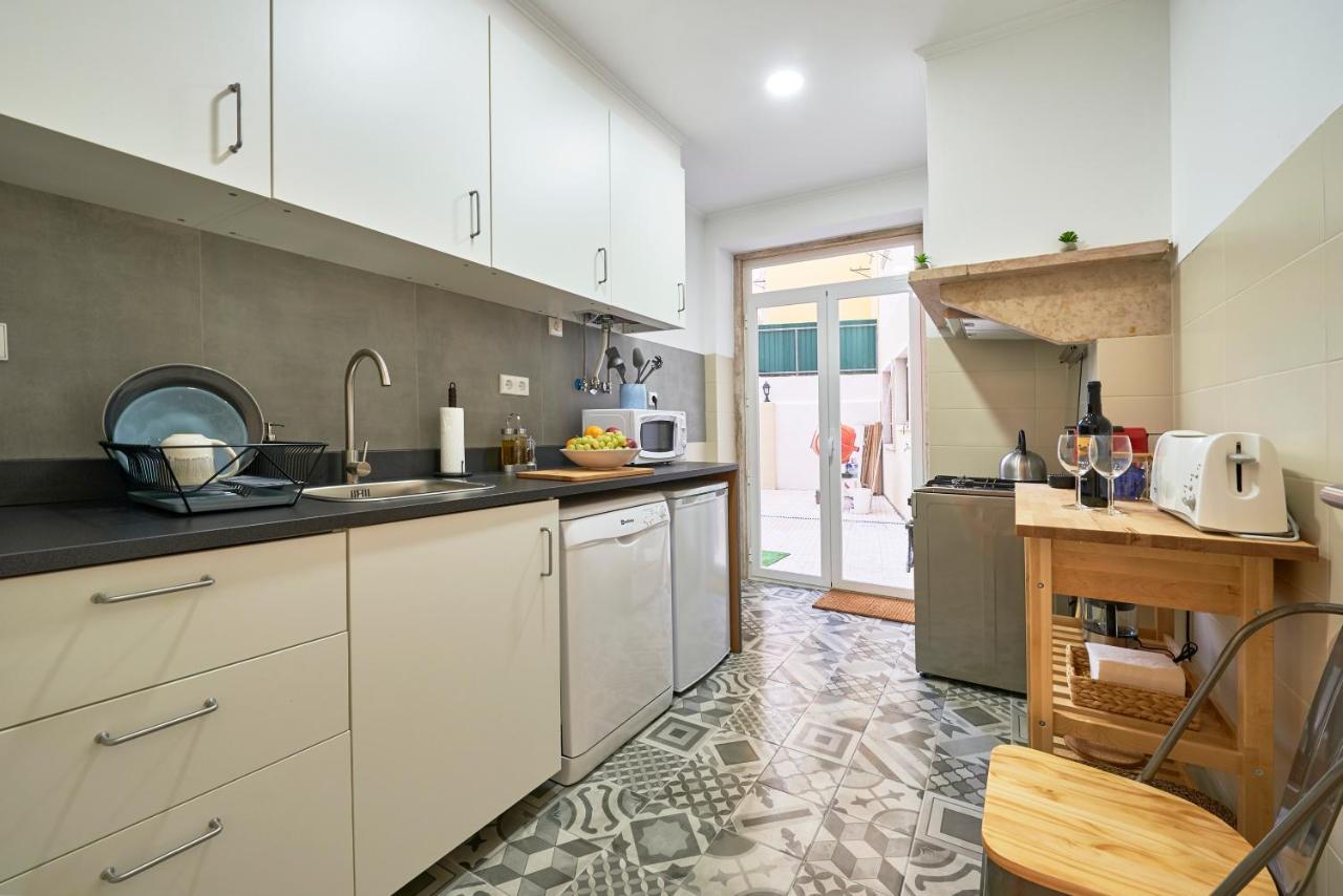Belem Light Filled Apt With Patio, By Timecooler Lisboa Exteriör bild