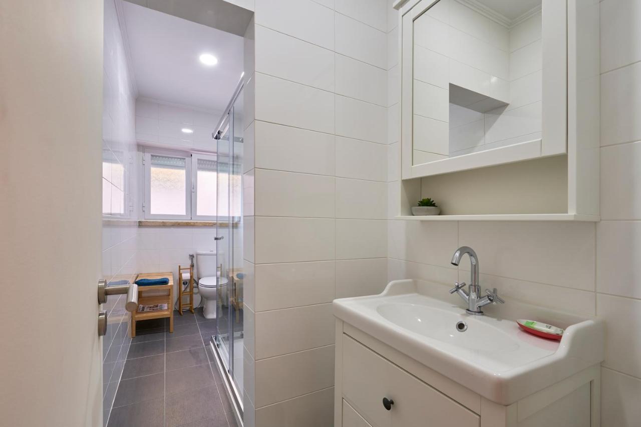 Belem Light Filled Apt With Patio, By Timecooler Lisboa Exteriör bild